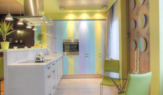 Кухни наших клиентов Кухня Флавия с цветной печатью (Ирис)