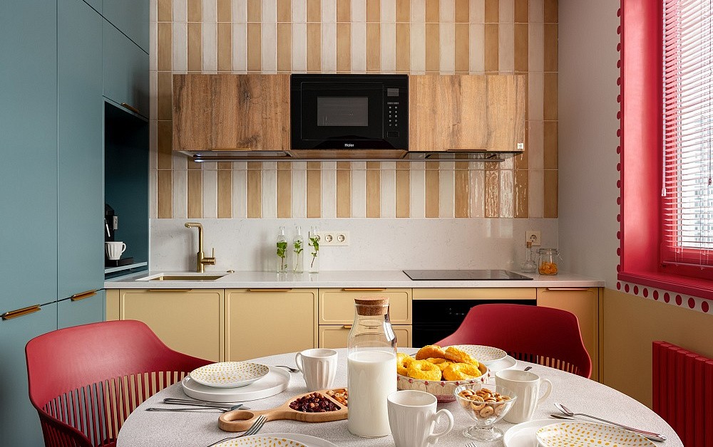 Колор-блок кухня для ТВ-проекта «Квартирный Вопрос»