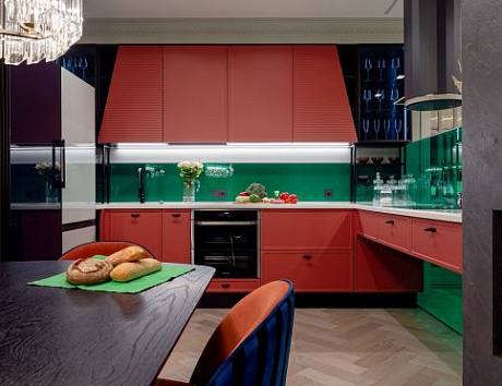 Самые модные цвета и формы кухонных гарнитуров в сезоне 2021-2022