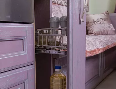 Фиолетовая кухня в Твери