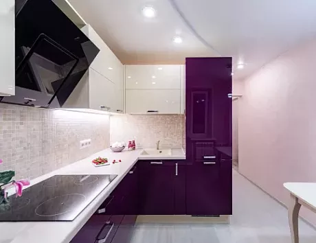 Фиолетовая кухня в Чите