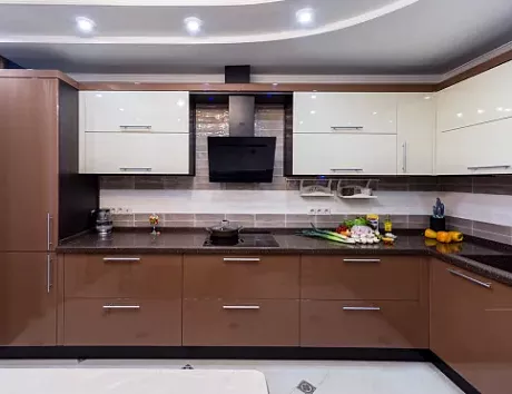 Коричневая кухня в Мурманске