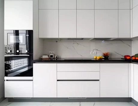 Белая кухня в Кирове