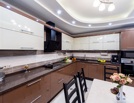 Коричневая кухня в Анапе