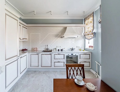 Современный дизайн белой кухни. Приобрести модные и стильные белые кухни предлагает фабрика «Кухонный двор». 