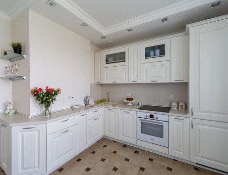 Белая кухня в Липецке