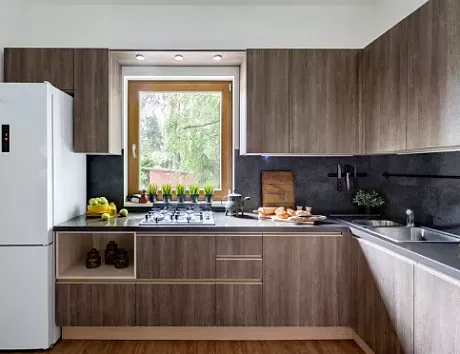 Коричневая кухня в Анапе