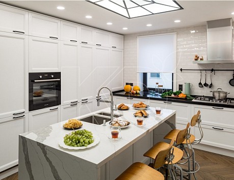 Фасады из массива ясеня для кухни