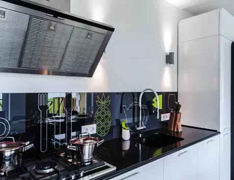 Глянцевая кухня в Казани