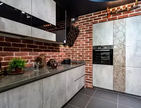 Коричневая кухня в Новосибирске