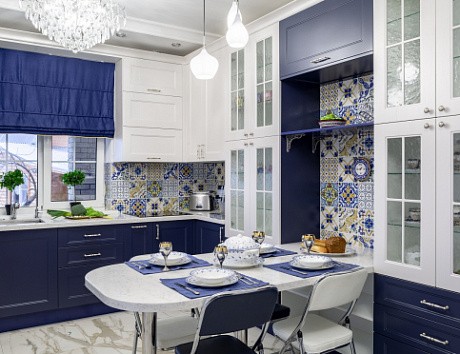 Темная кухня в Ростове-на-Дону