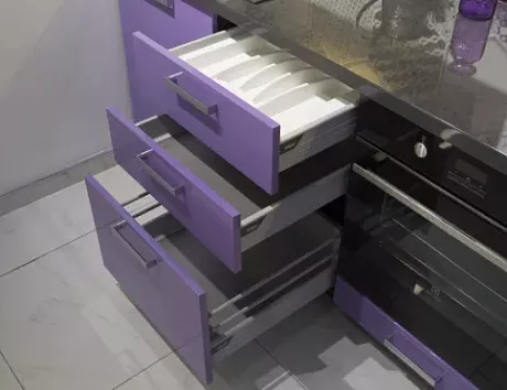 Фиолетовая кухня в Егорьевске