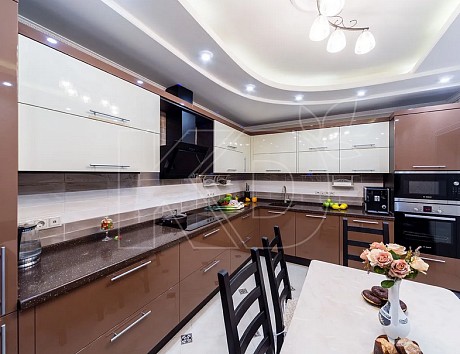 Угловые кухни по низким ценам