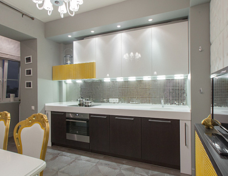 Коричневая кухня в Мурманске