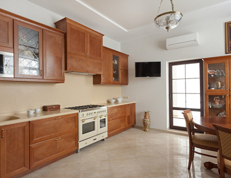 Коричневая кухня в Санкт-Петербурге